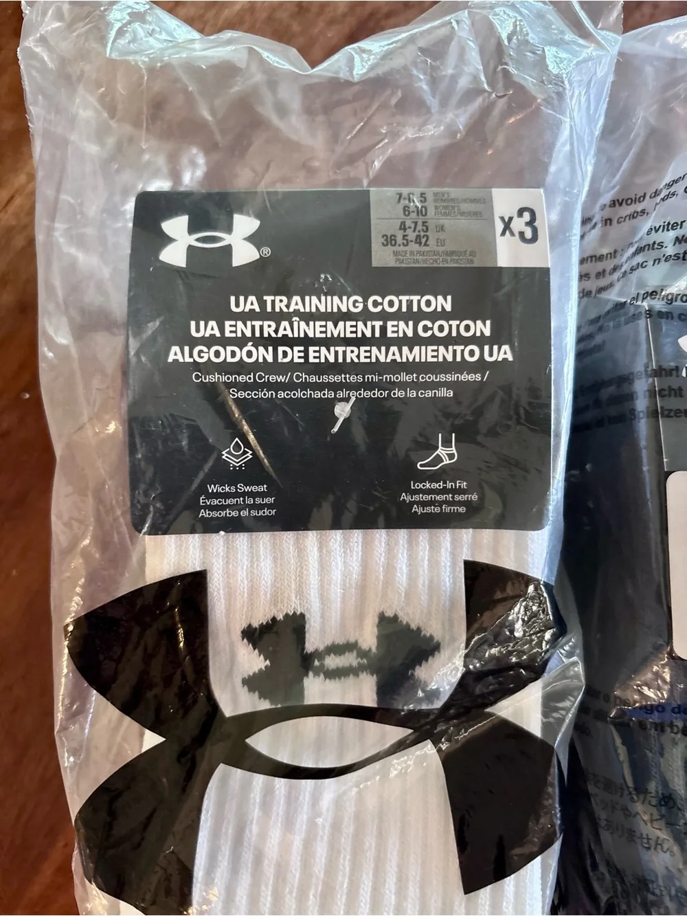 NEW Under Armour Crew Socks - White & Black (3-Pack) Total of 6 Pairs of Socks